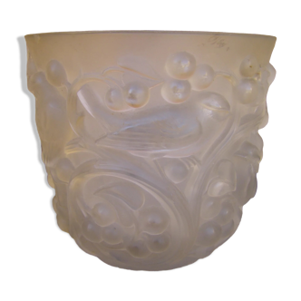 Vase with sparrows by Lalique France