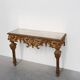Console murale dorée et sculptée de style baroque italien du XXe siècle