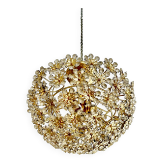 Bakalowits & Söhne crystal floral chandelier and brass structure Austria, circa 1970