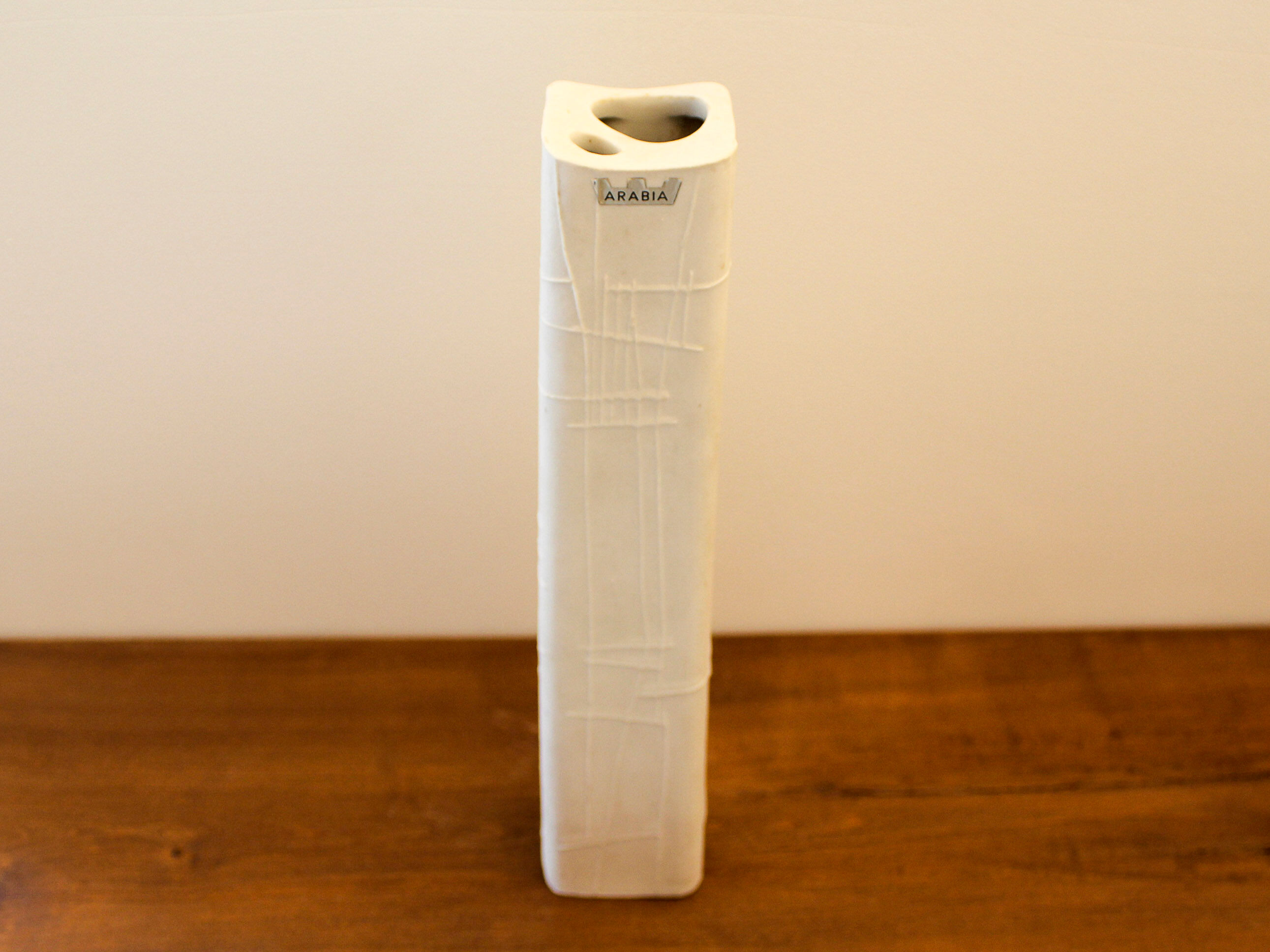 Biscuit vase Arabia Finland