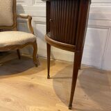 Half moon dresser