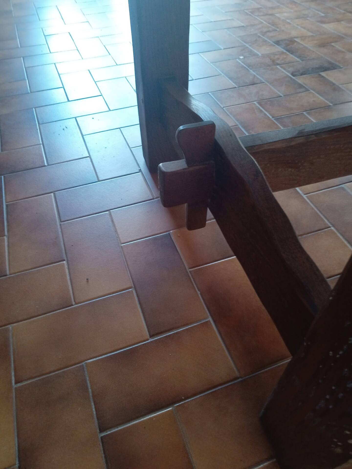 Farm table