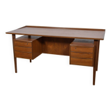 Mid-Century Freestanding Teak Desk by Peter Løvig Nielsen, 1960s