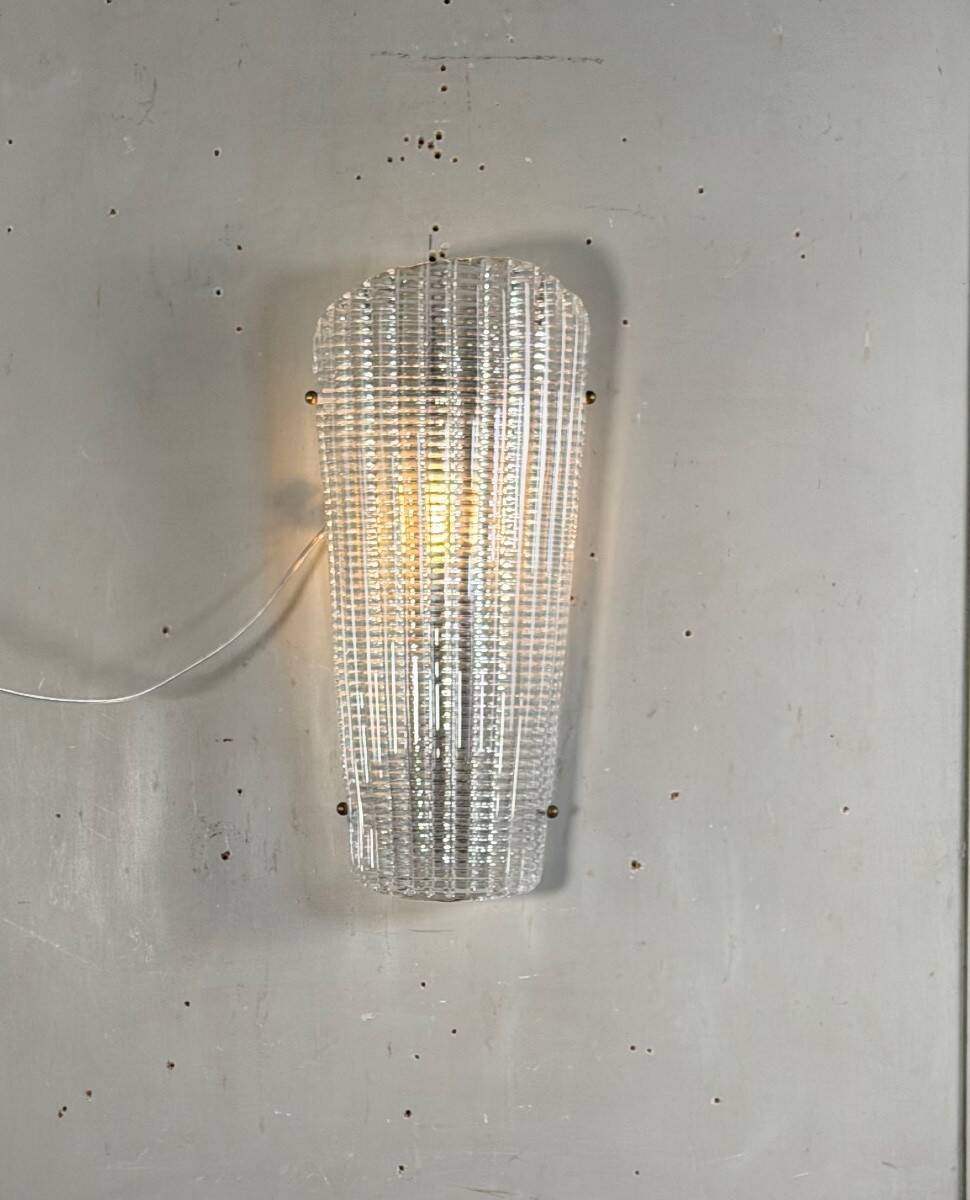 A Venetian wall light made of Murano glass from around 1980.
