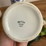 Lot of two porcelain boxes