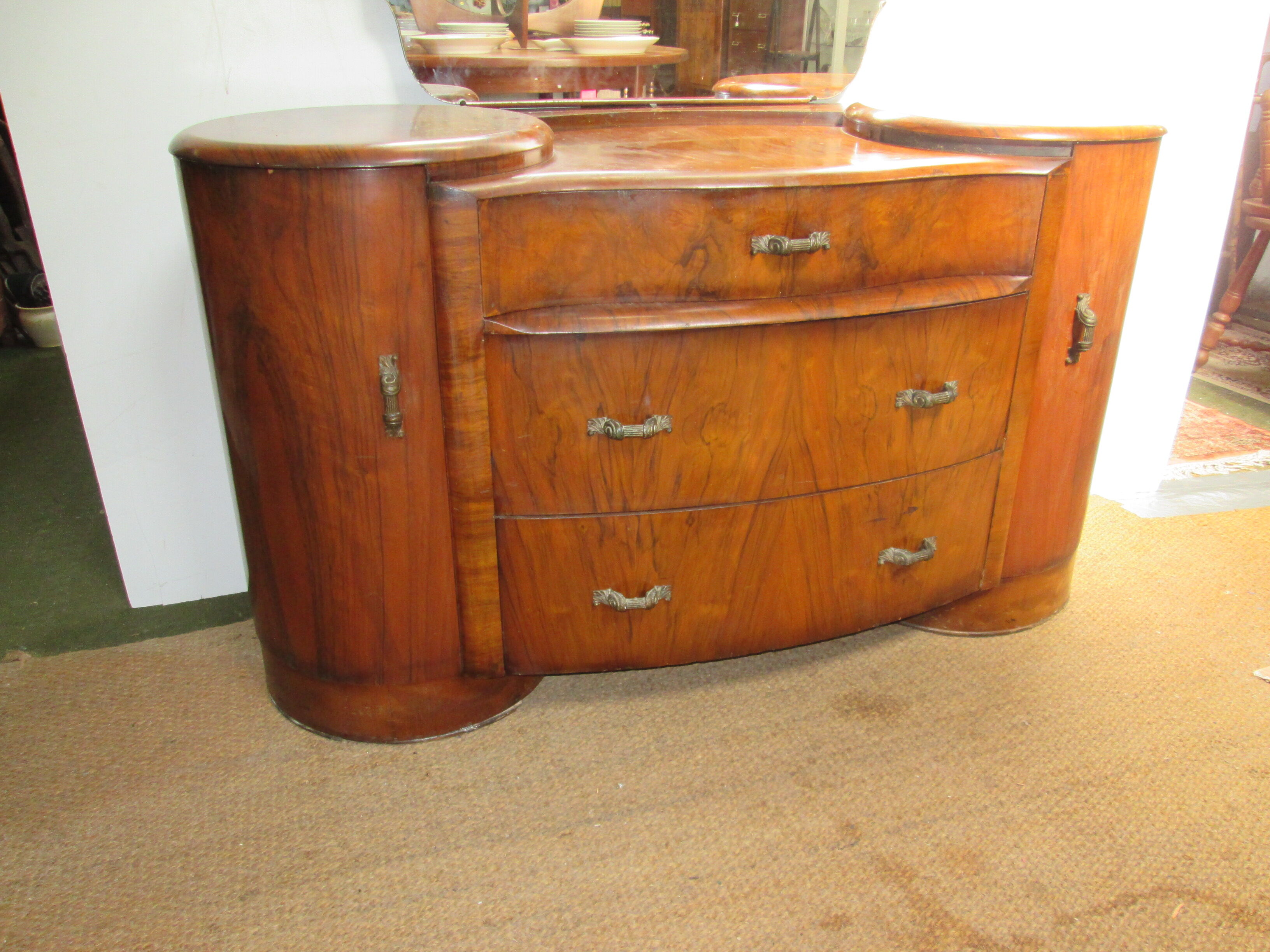 Art Deco hairdresser