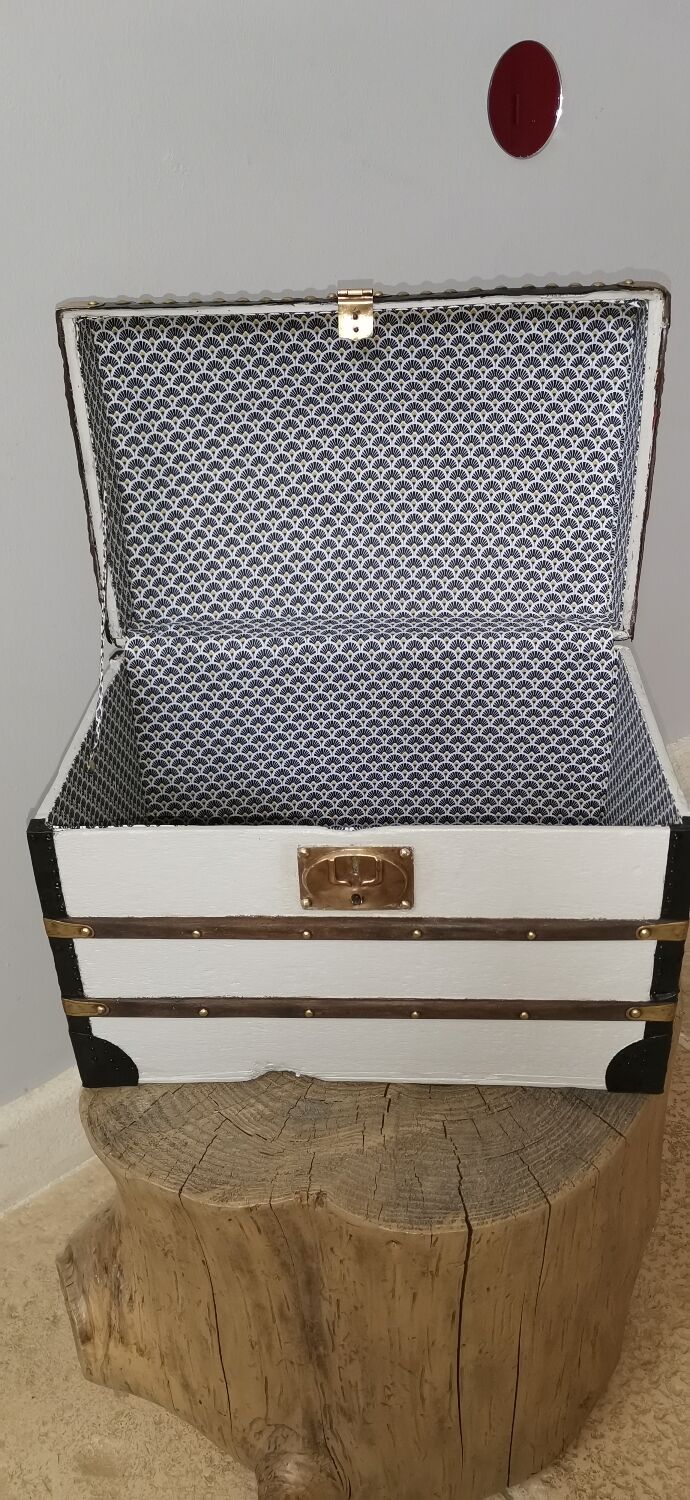Wardrobe ou Malle armoire de marque Cosmopolis pour poupée