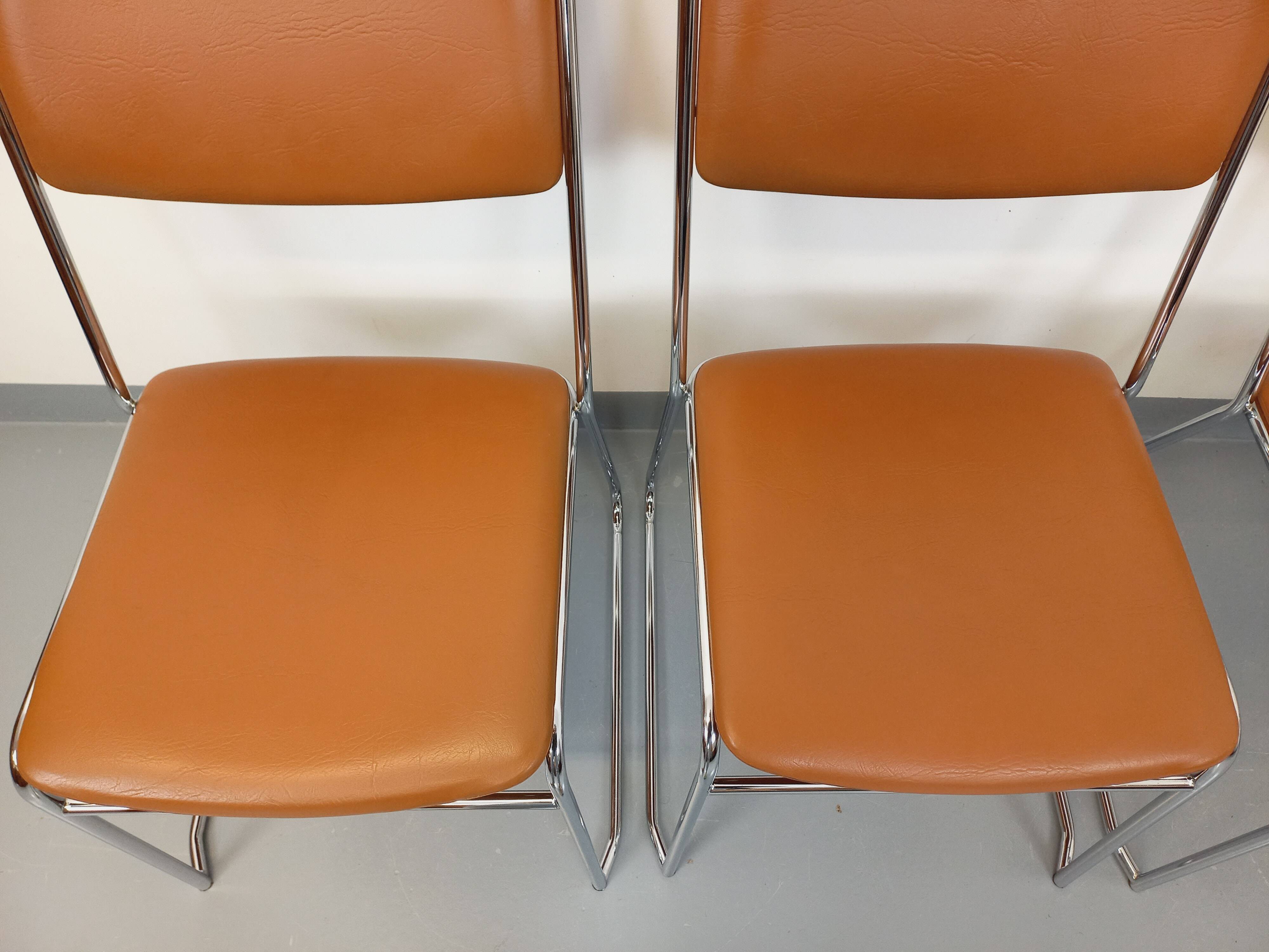 4 vintage sleigh chairs from the 70s, in designer chrome metal