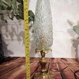 Lampe ancienne sur pieds, globe tulipe en verre moulé