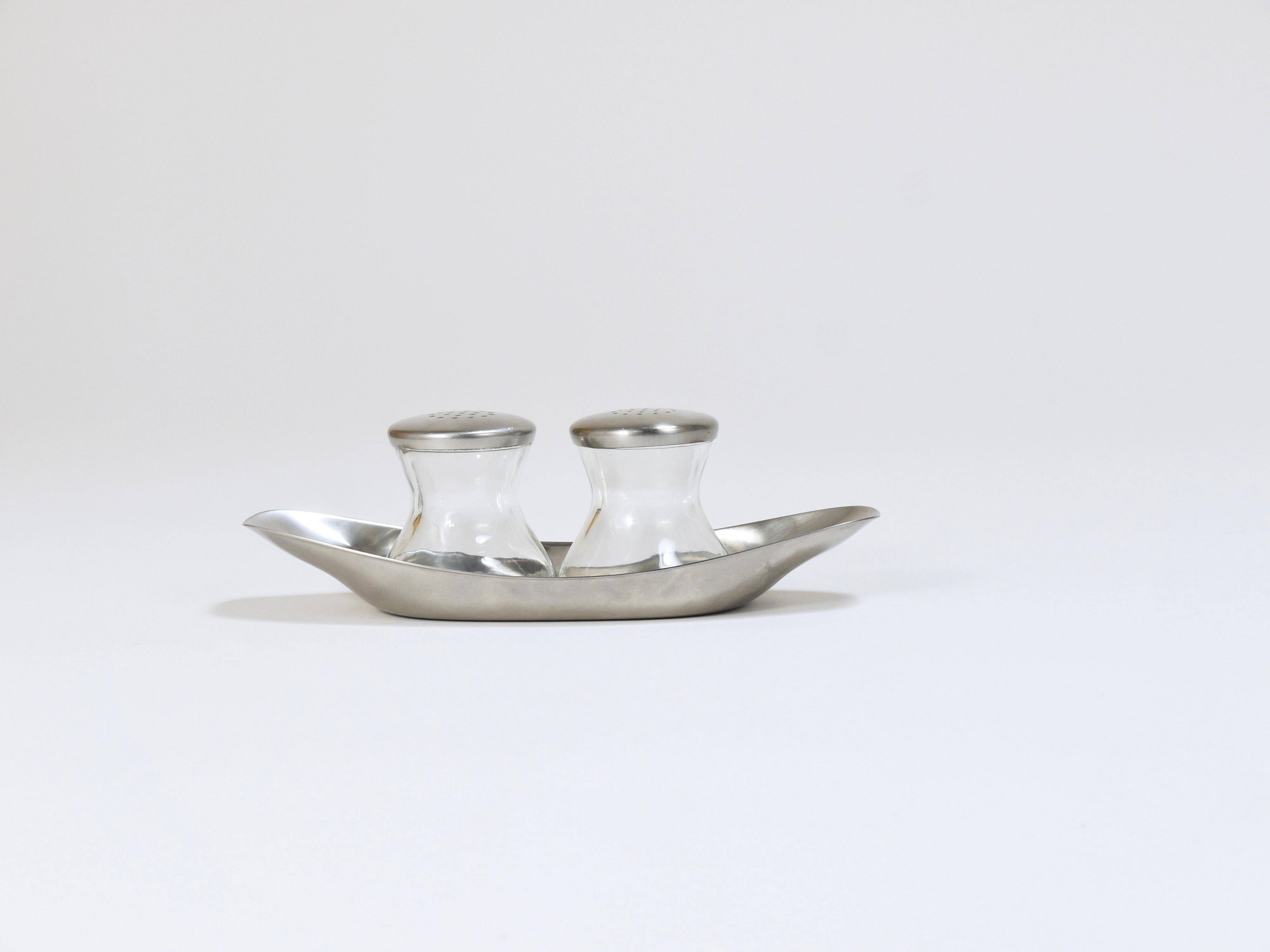 Wilhelm Wagenfeld Mid-Century Max & Moritz Salt Pepper Shakers, WMF, 1950s