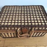 Wicker picnic basket