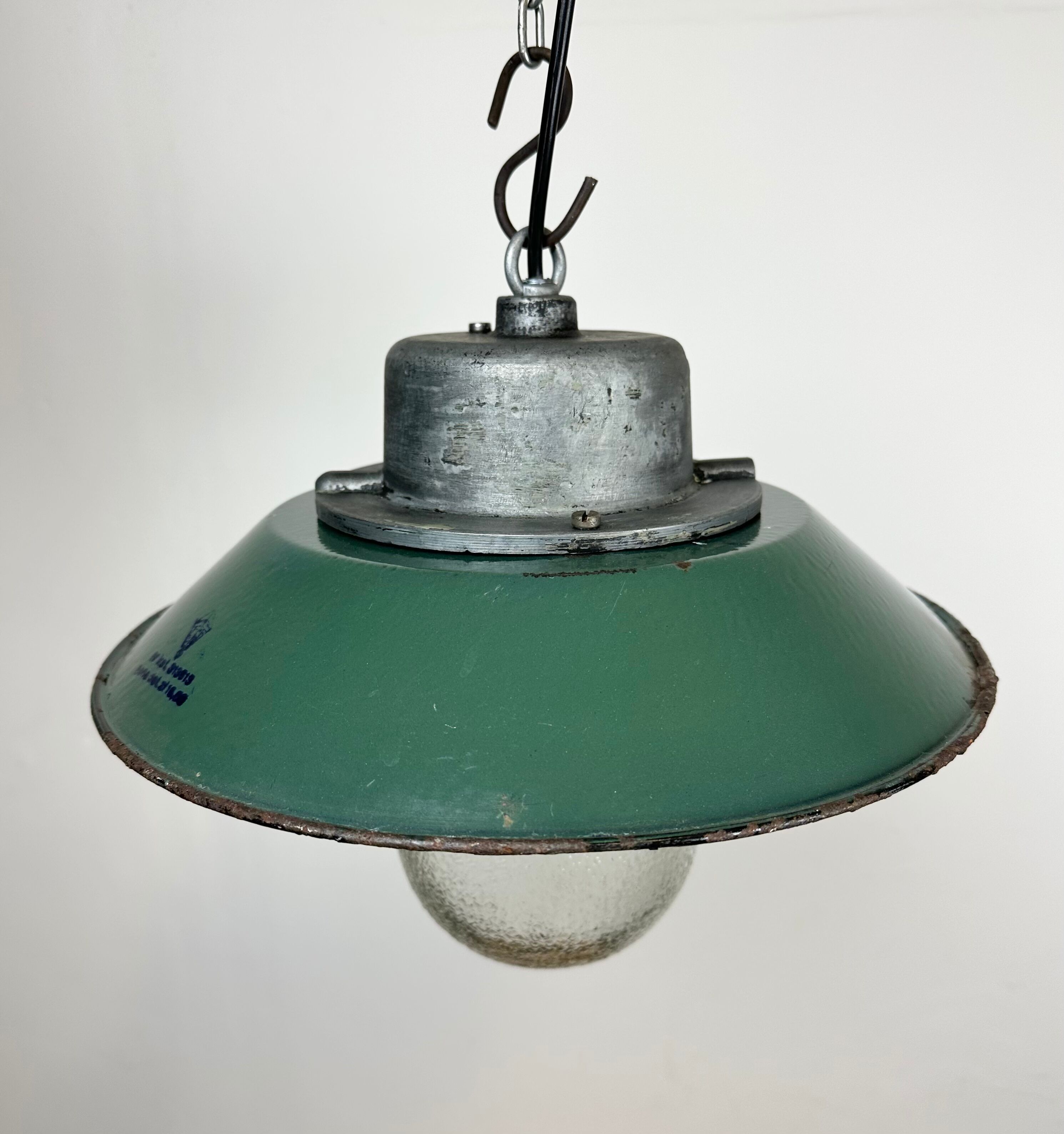 Green enamel and cast iron industrial pendant light, 1960s