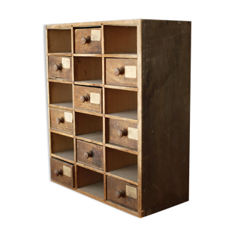 Small loom cabinet with drawer