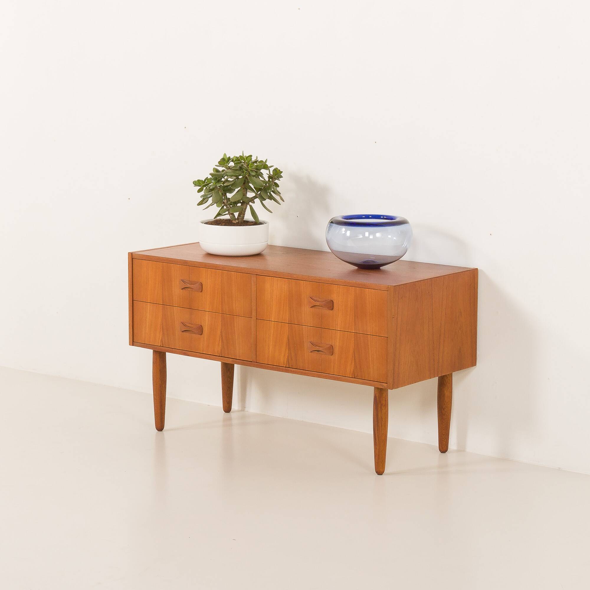 Small Danish teak sideboard with 4 drawers, 1960s