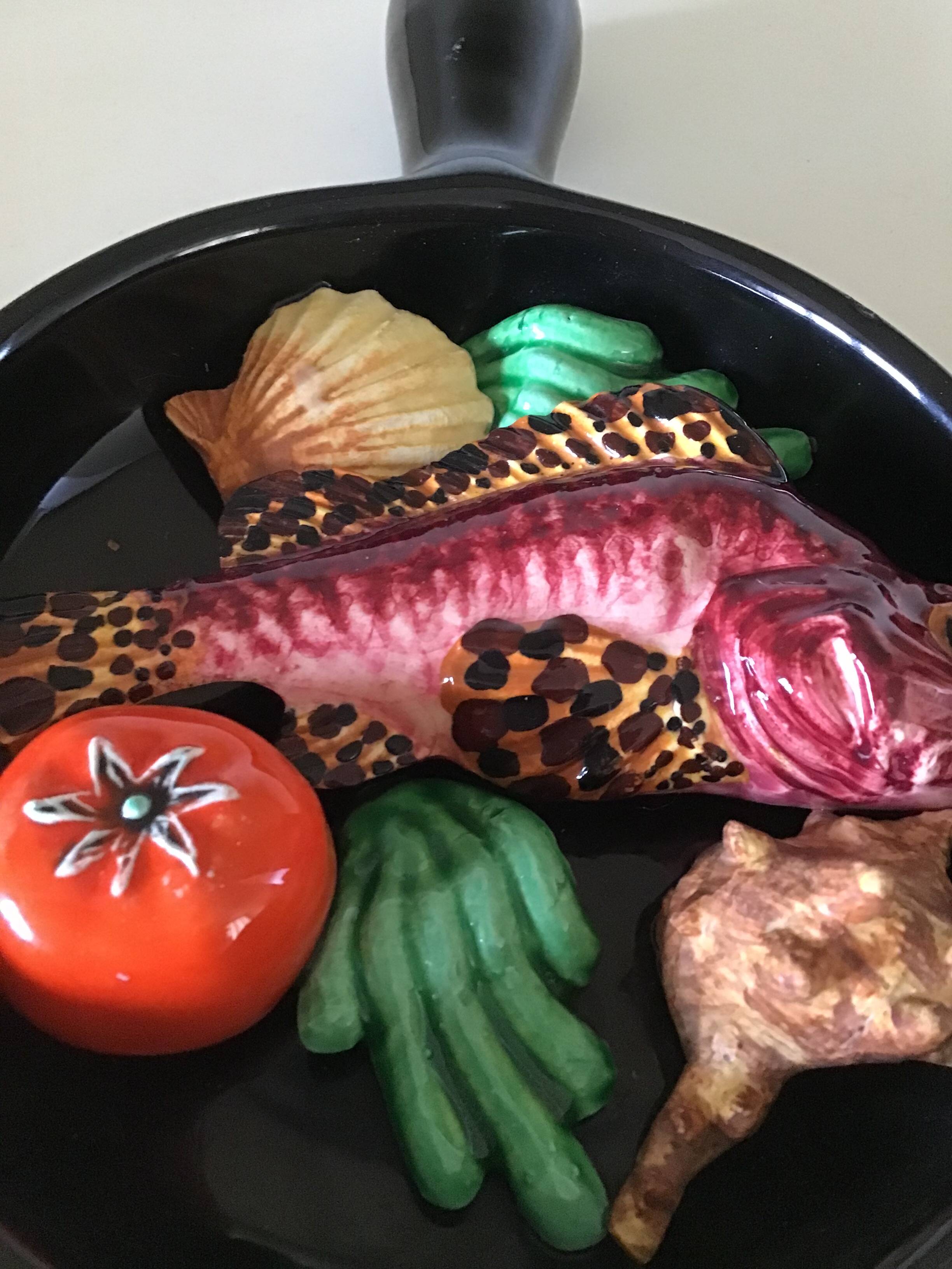 Fish trompe l'oeil dish in earthenware