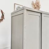 Sliding Parisian wardrobe