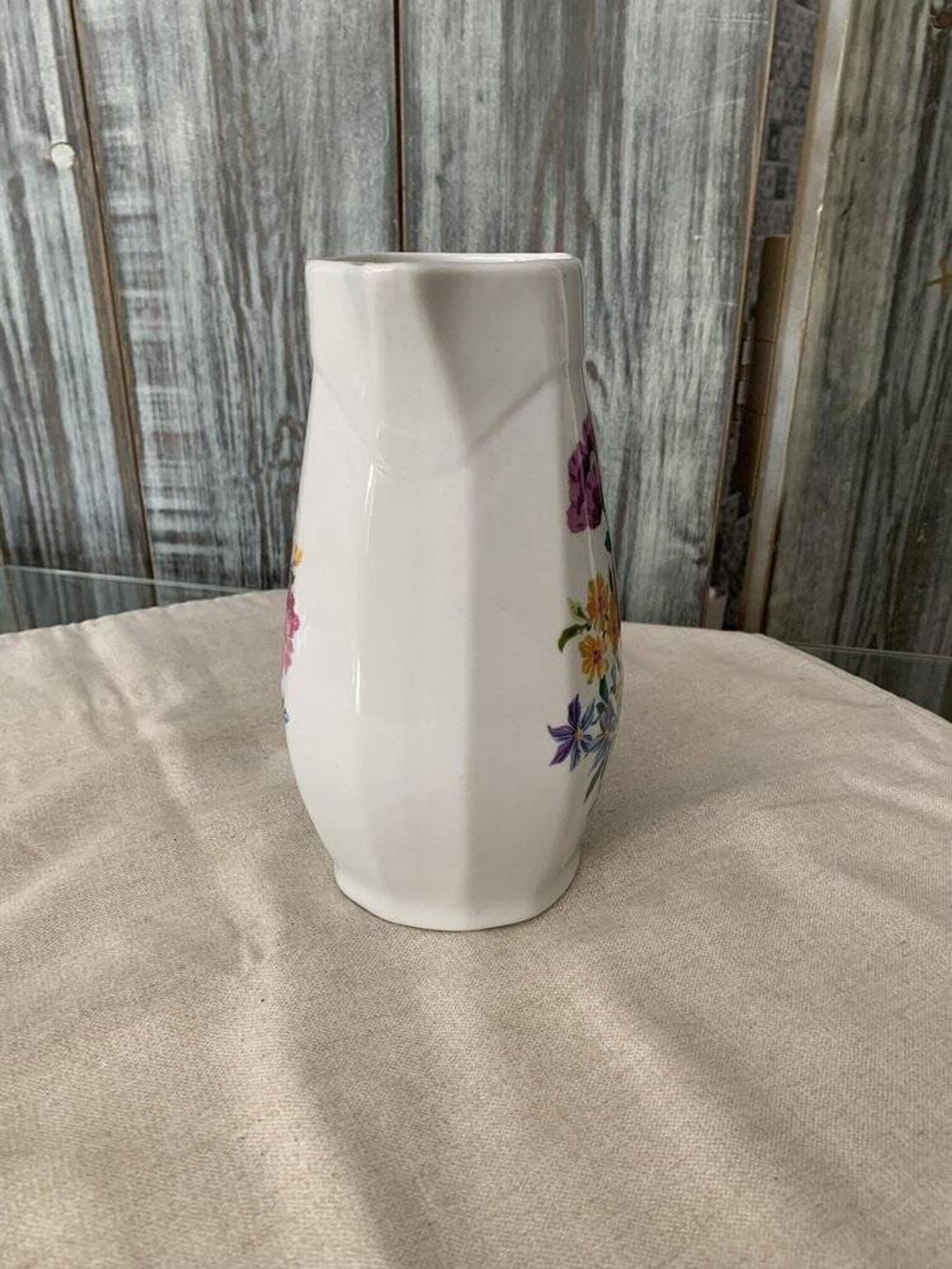 Vintage Alföldi pitcher in white porcelain with blue and red floral decoration, Folk Art.