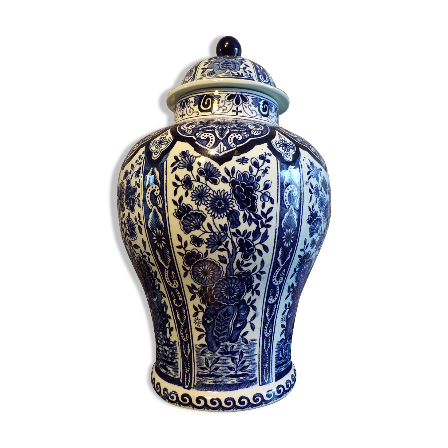 Vase Boch Delfts made for royal sphinx holland