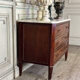 Louis XVI commode in mahogany with brass beading, arabescato marble top, 18th century