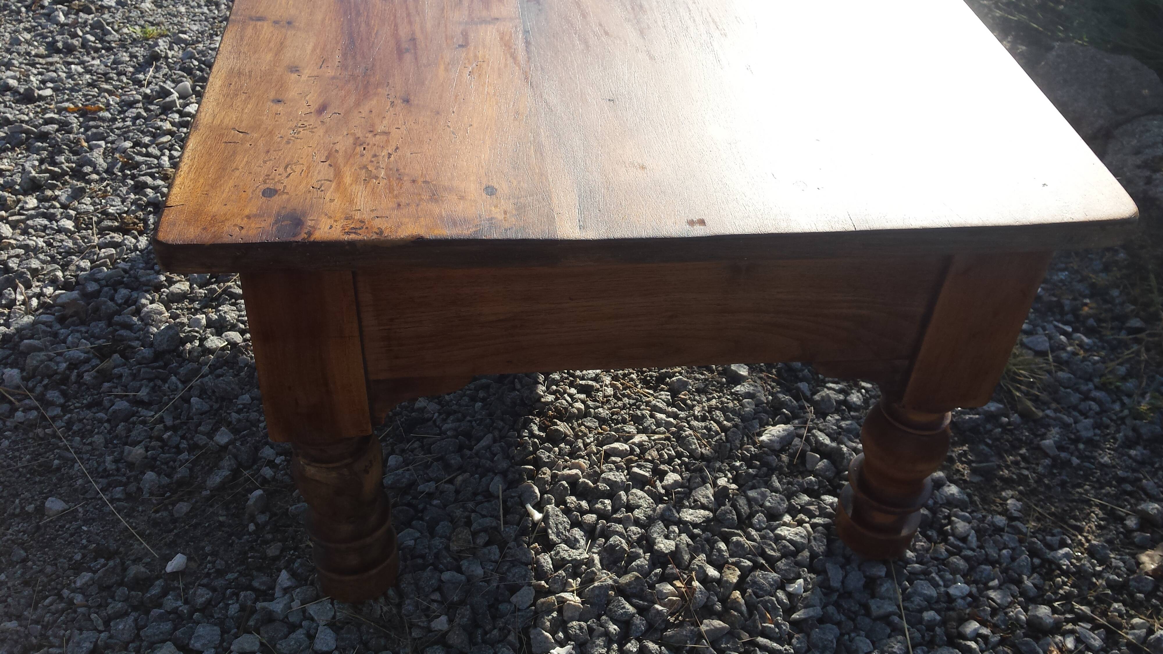Bistro coffee table