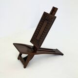 Chaise décorative antique avec sculpture en bois africain