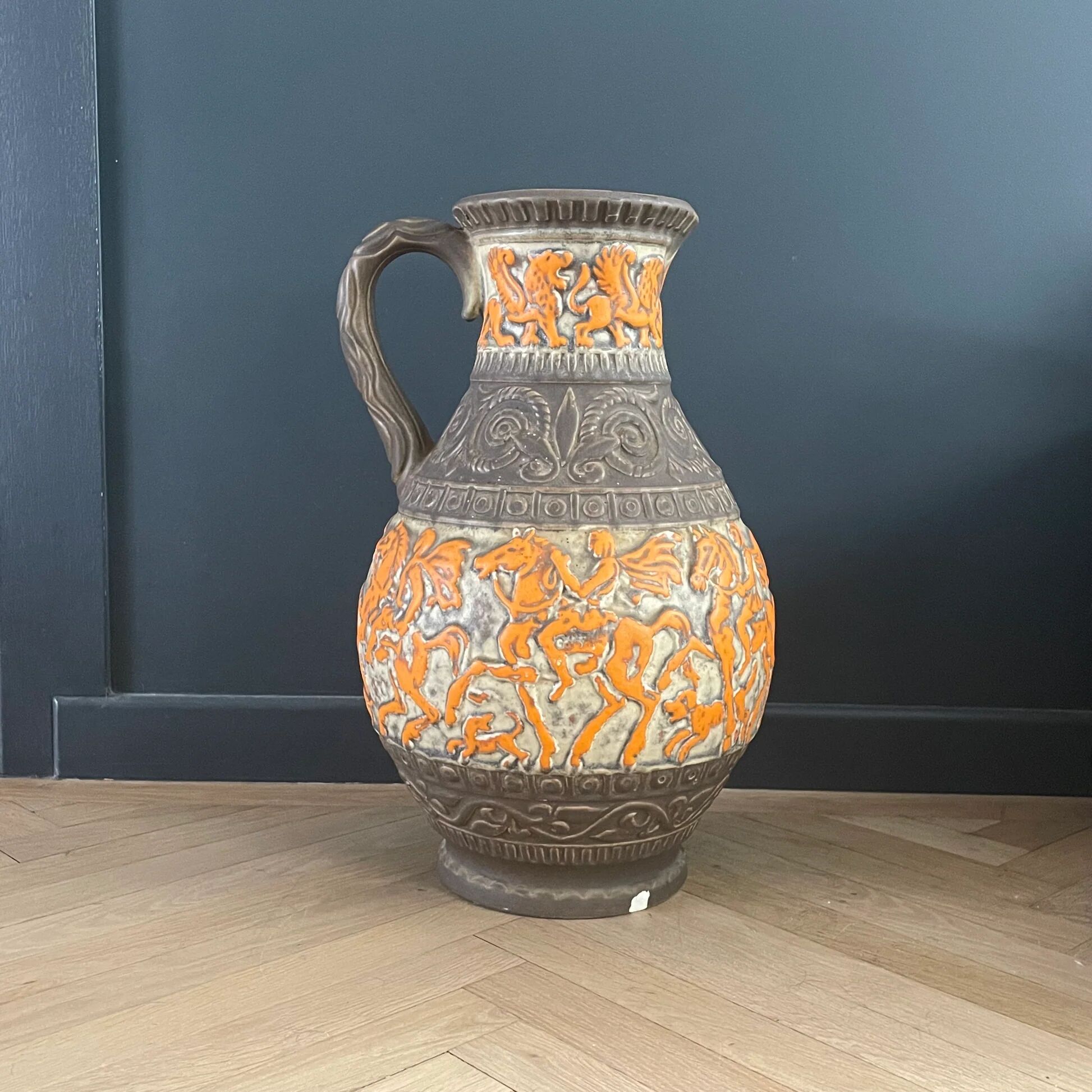 Vase de sol West Germany - motifs cavaliers orange