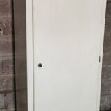 Wardrobe a vintage off-white door