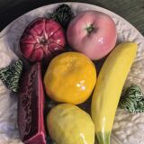 Assiette en barbotine fruits