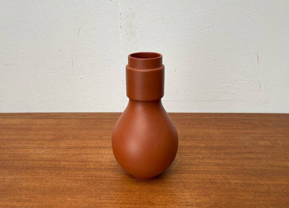 Minimalist German vase from the mid-century, Wormser Terra-Sigillata pottery, 1960s.