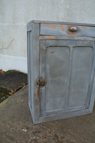 Parisian buffet skated