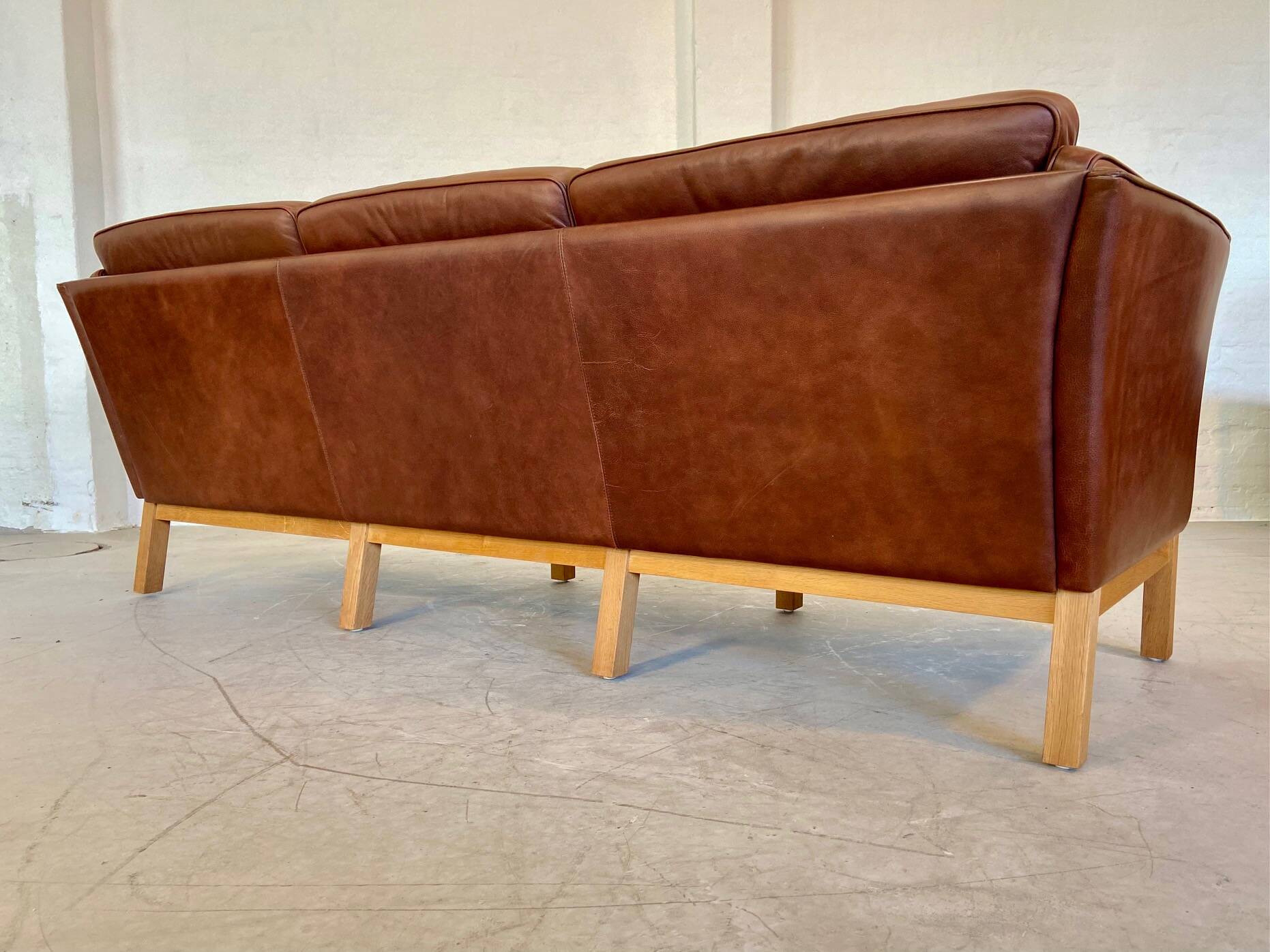 Mid century vintage danish skippers møbler 3 person sofa in coganc leather