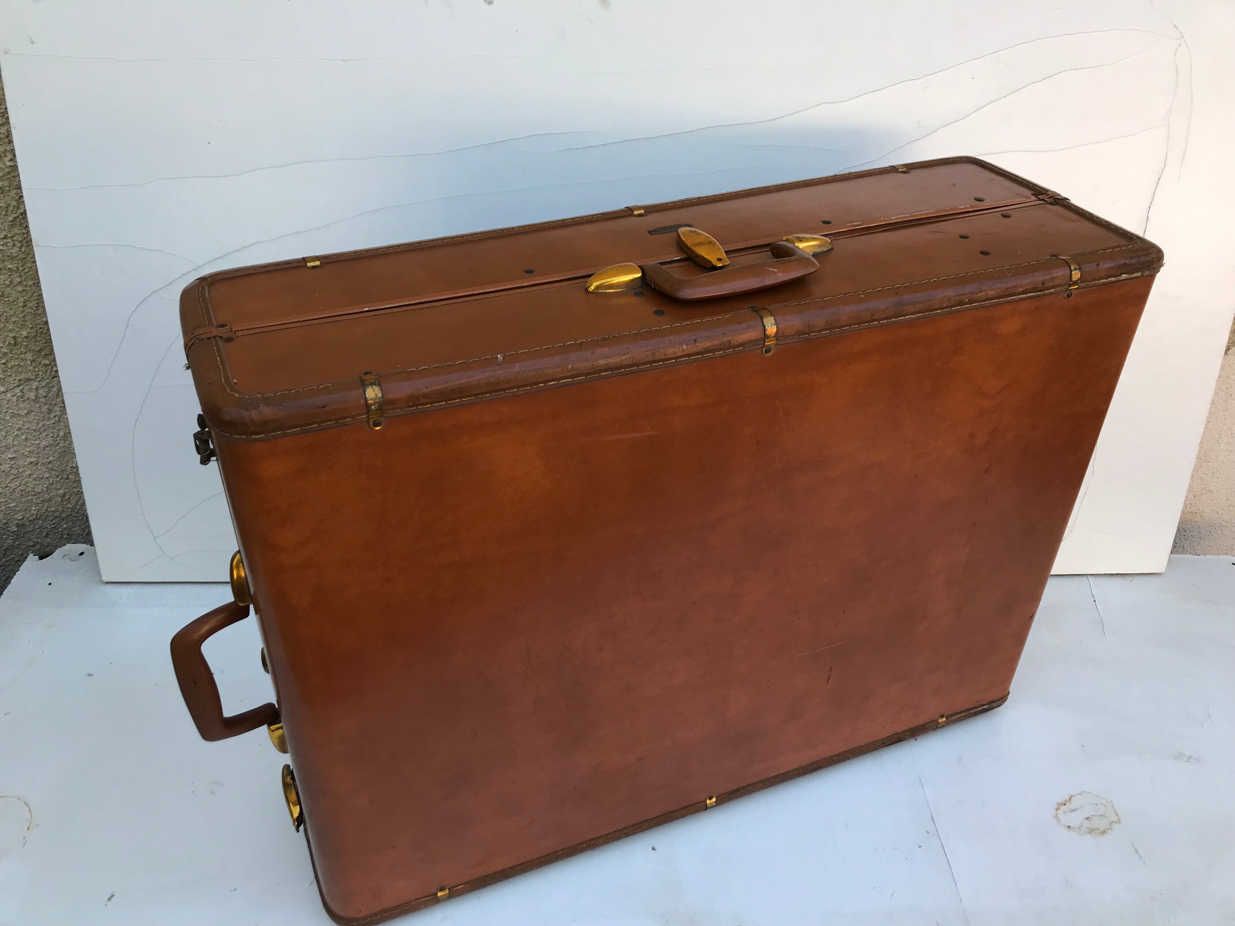 Ancienne Caisse En Bois Pour Poisson Congelé | Photo Premium