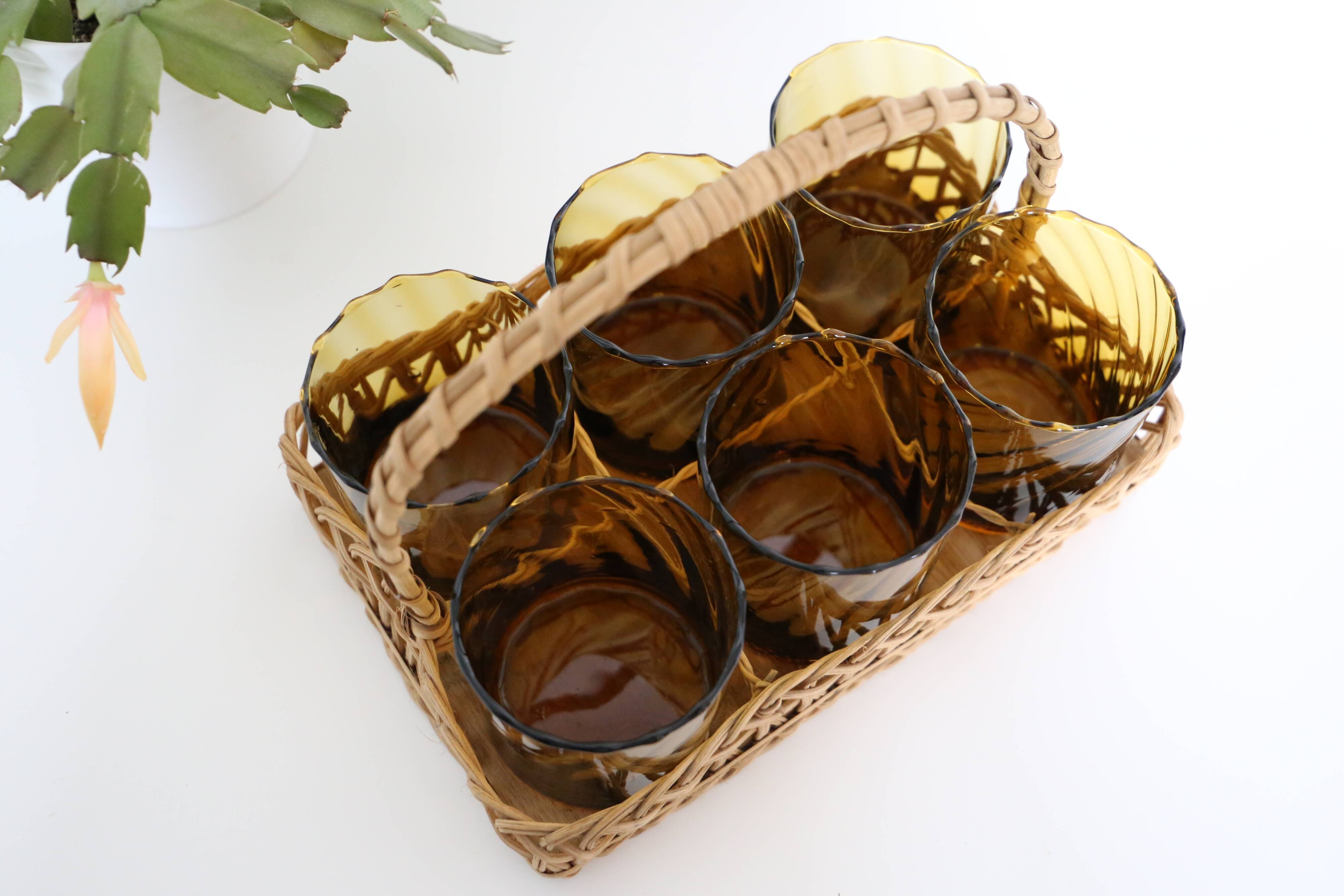 Set of lemonade glass, in wicker basket, smoked glass