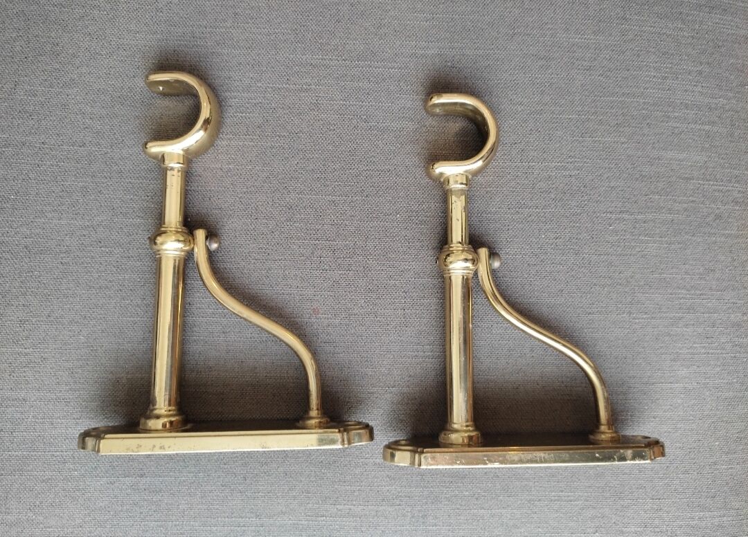 Brass curtain rod holder