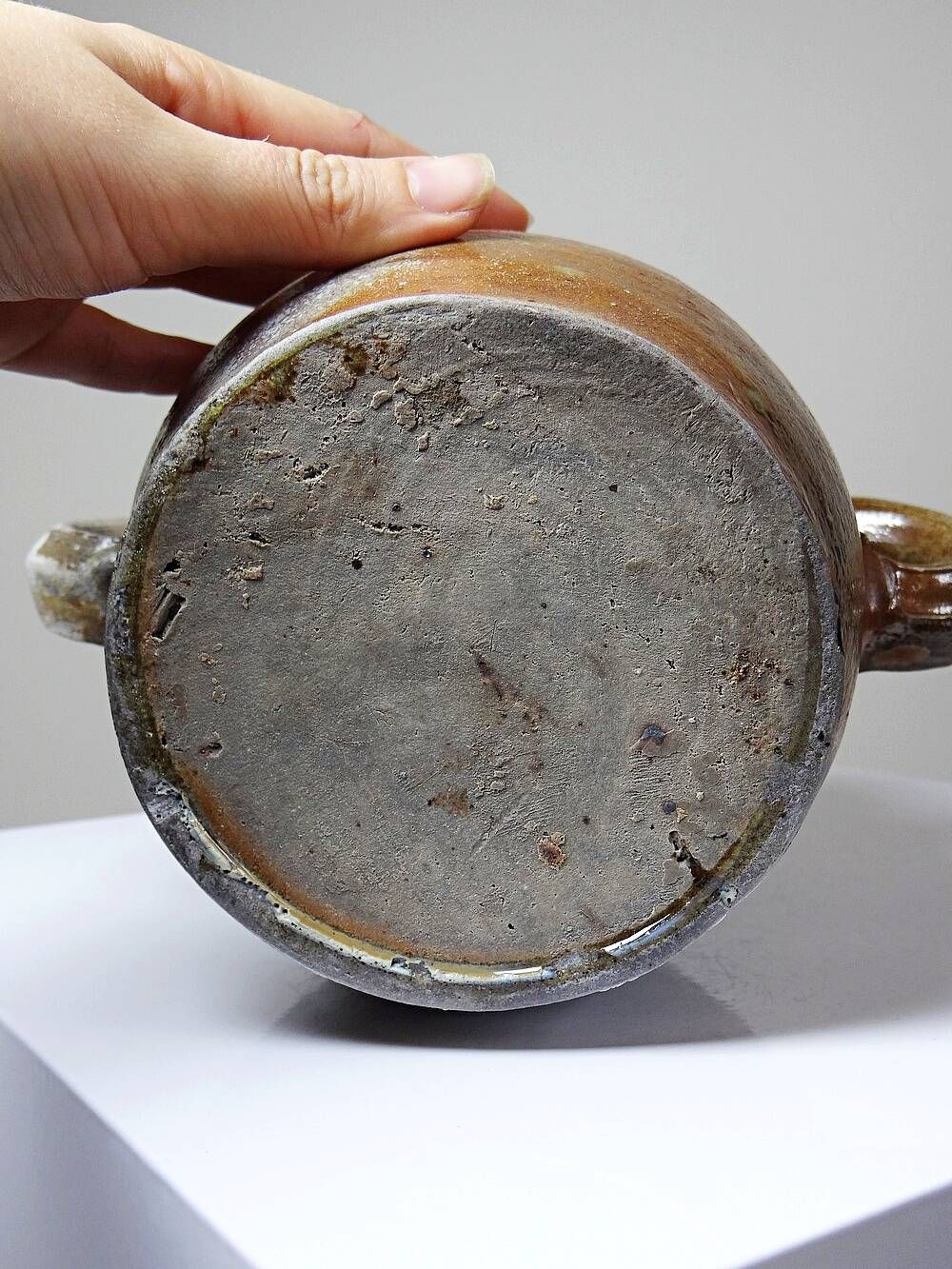 Ancient stoneware pot from Puisaye with two handles, late 19th to early 20th century.