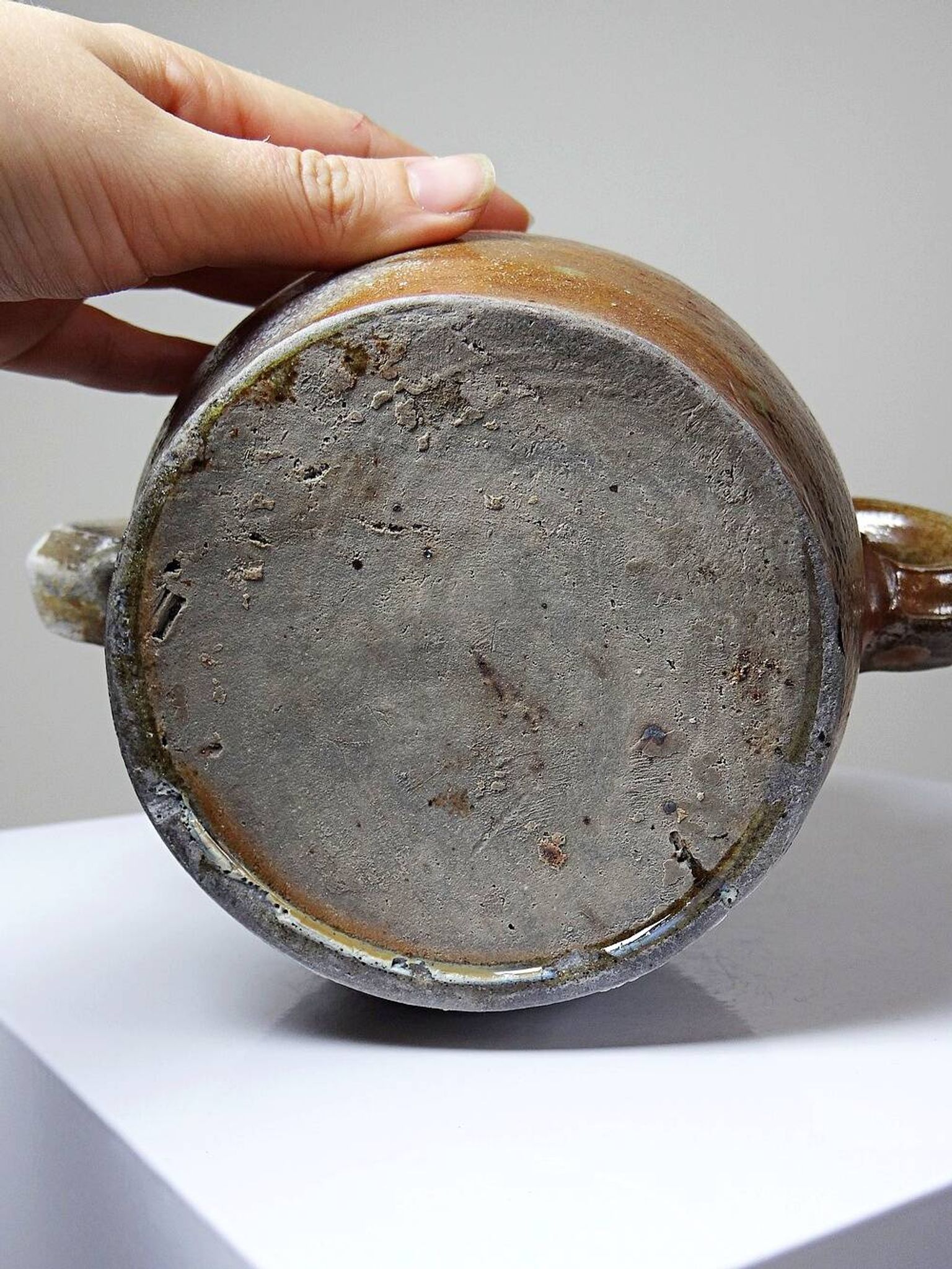 Pot ancien en grès de Puisaye à deux anses, fin XIXe-début XXe