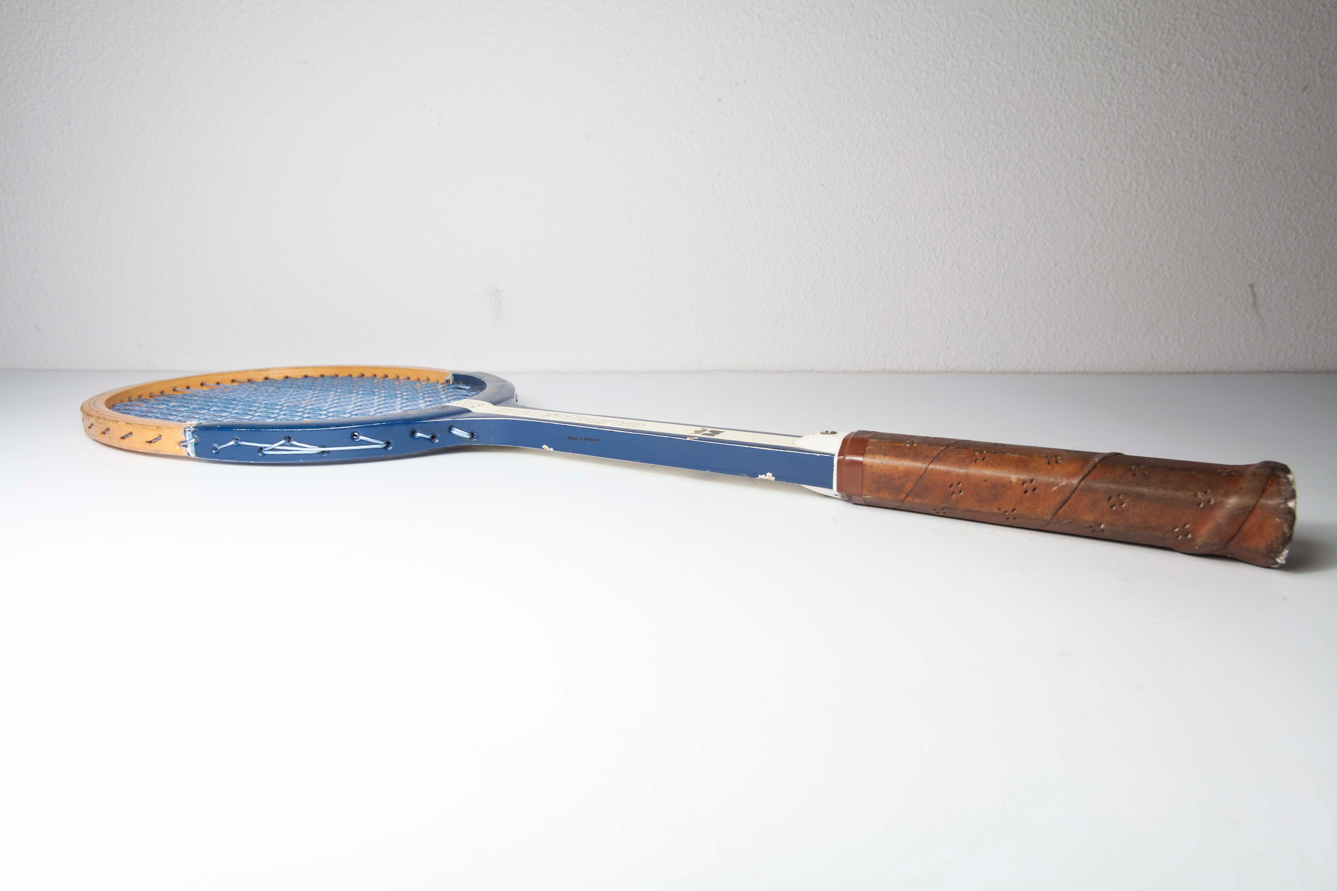 Blue Montana M505 racket with leather bag