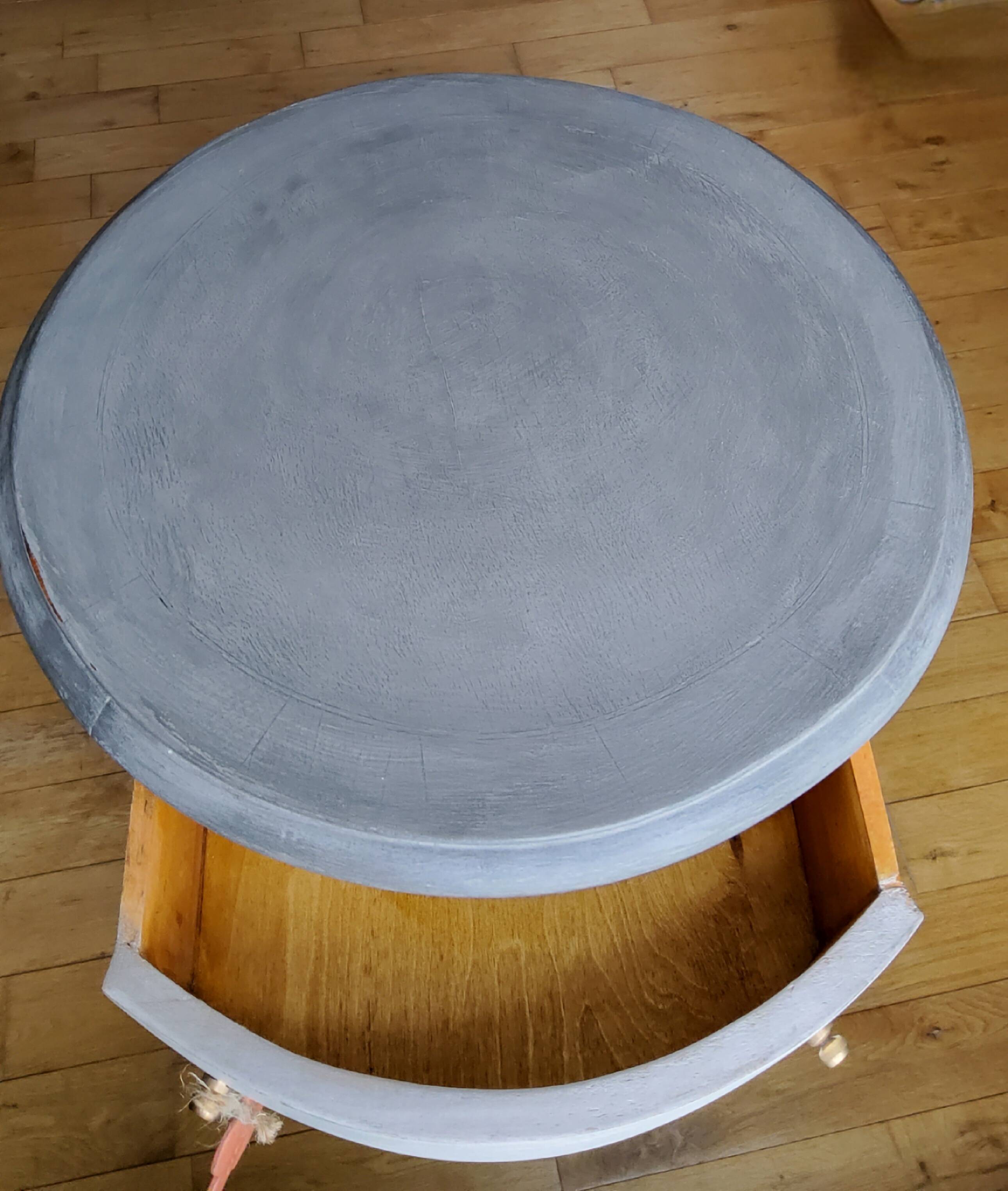 Weekly planner, cylindrical chest of drawers