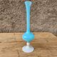Soliflore en opaline bleue et blanche