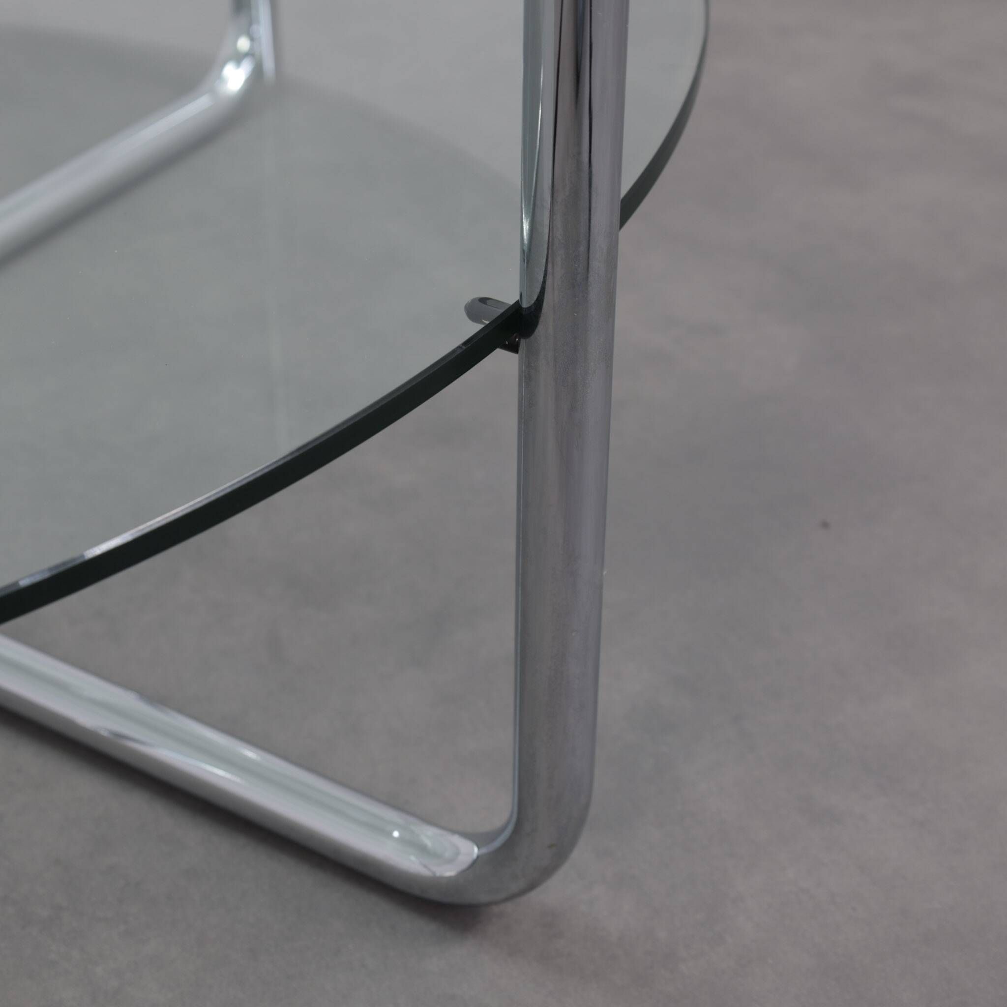 Table basse Bauhaus modèle 427 par Dutch Originals, années 1990.