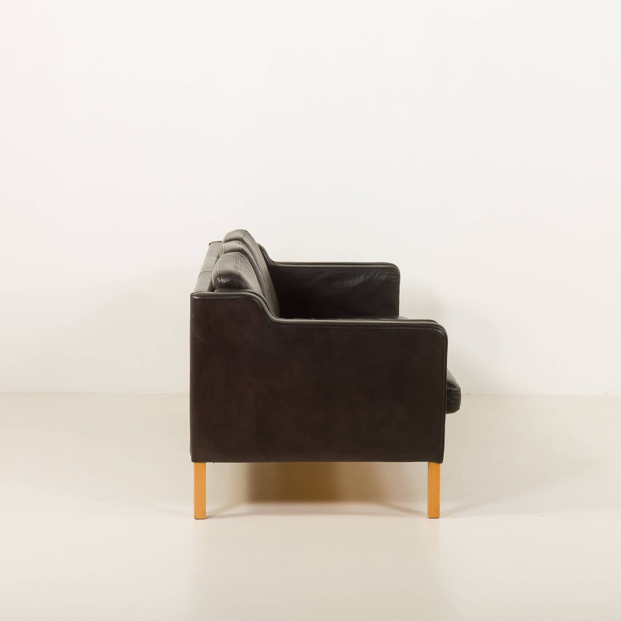 Vintage black leather sofa by Mogens Hansen, Deanmark 1970s