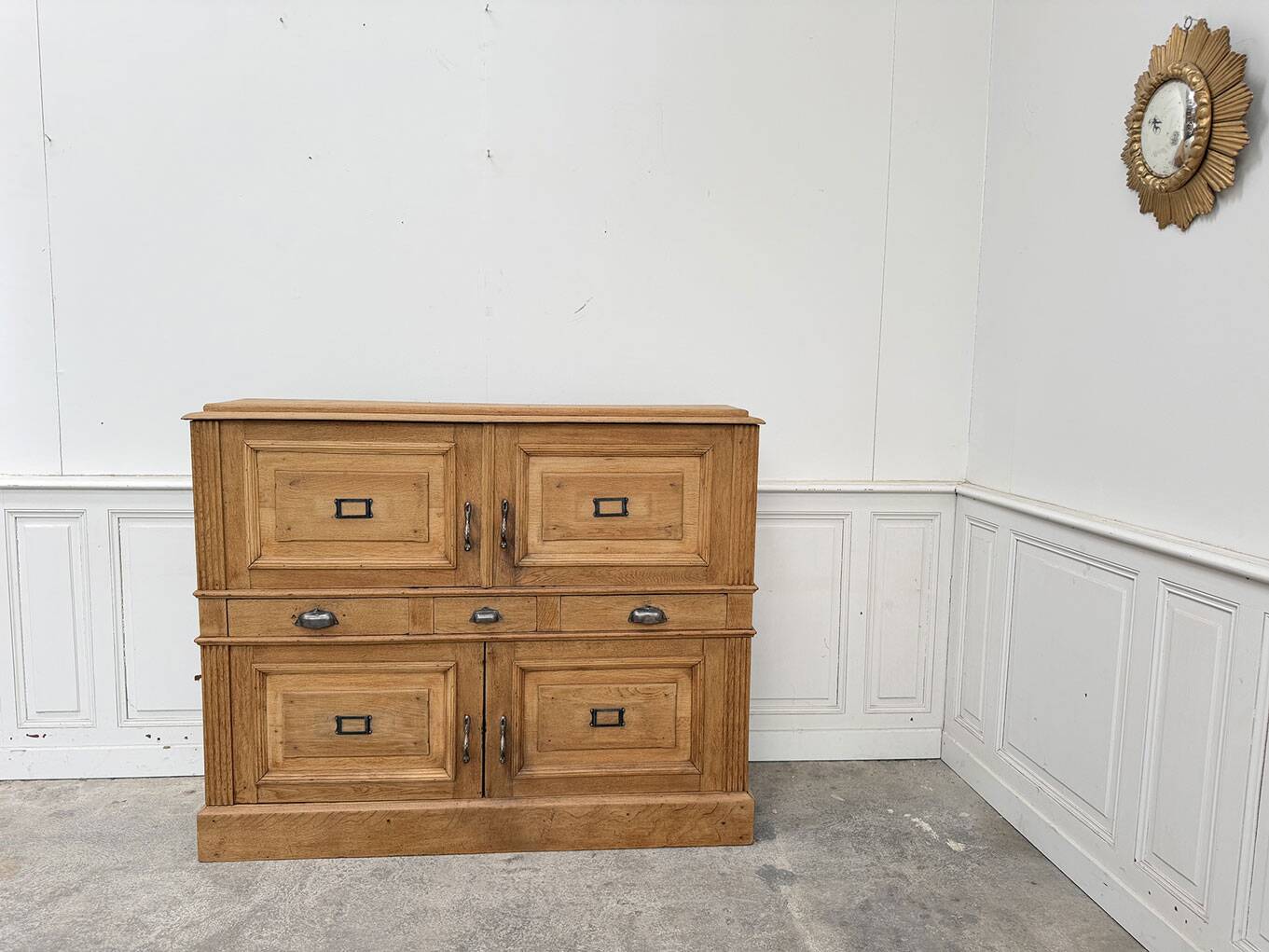 Notary furniture from 1900 in solid oak.