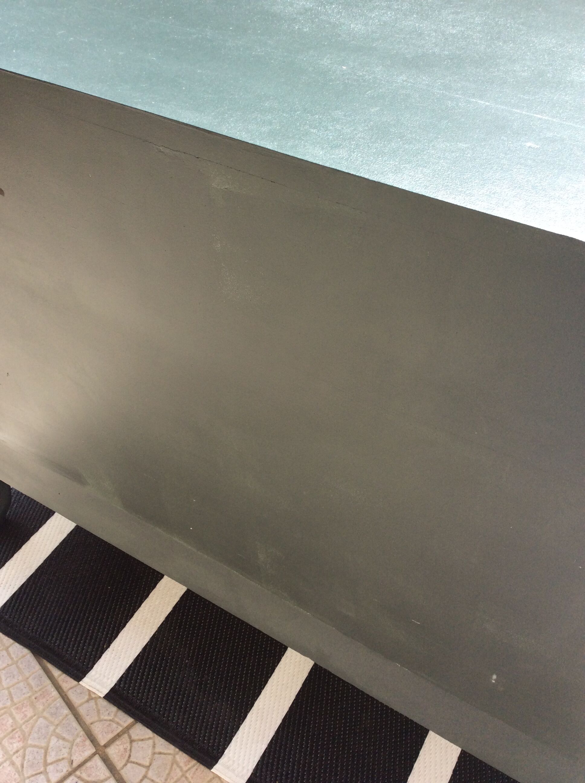 Chest of drawers crossbow