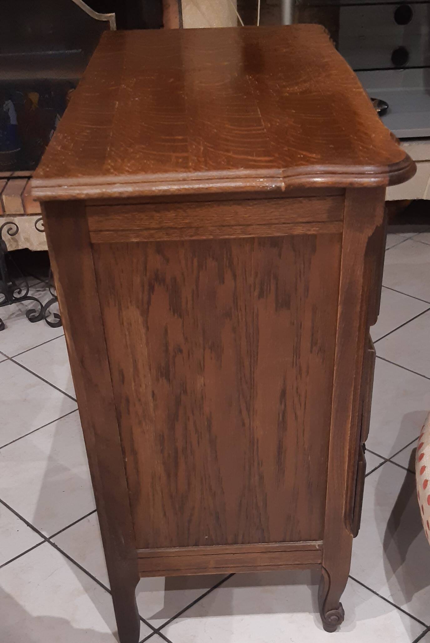 Commode ancienne en bois avec 3 tiroirs
