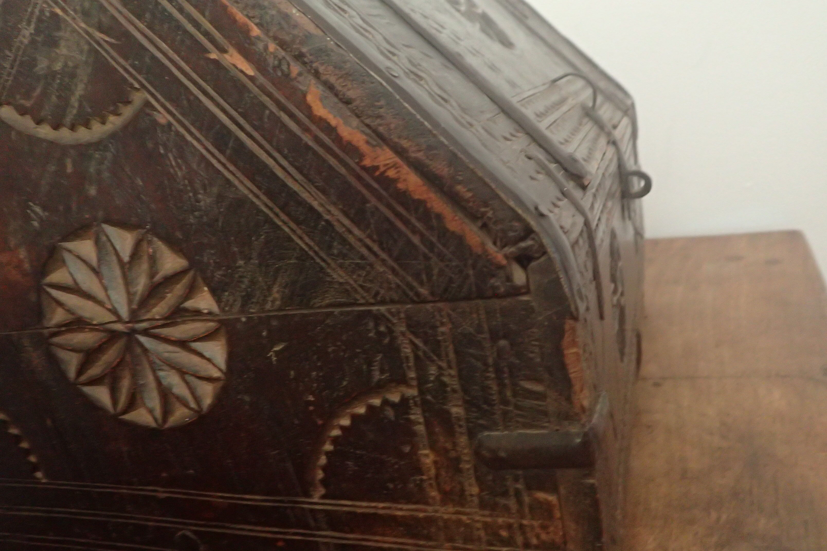 INDIAN WEDDING CHEST XIXth