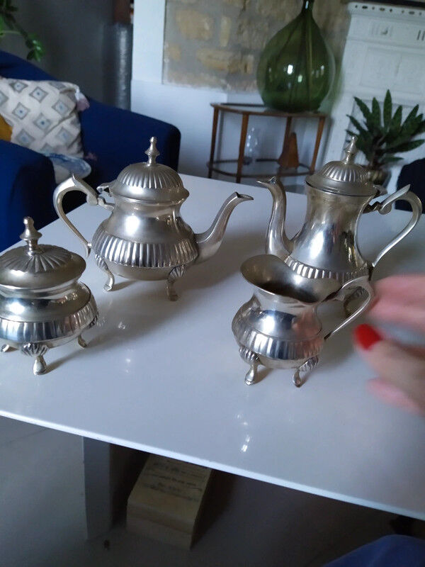 Silver metal coffee set