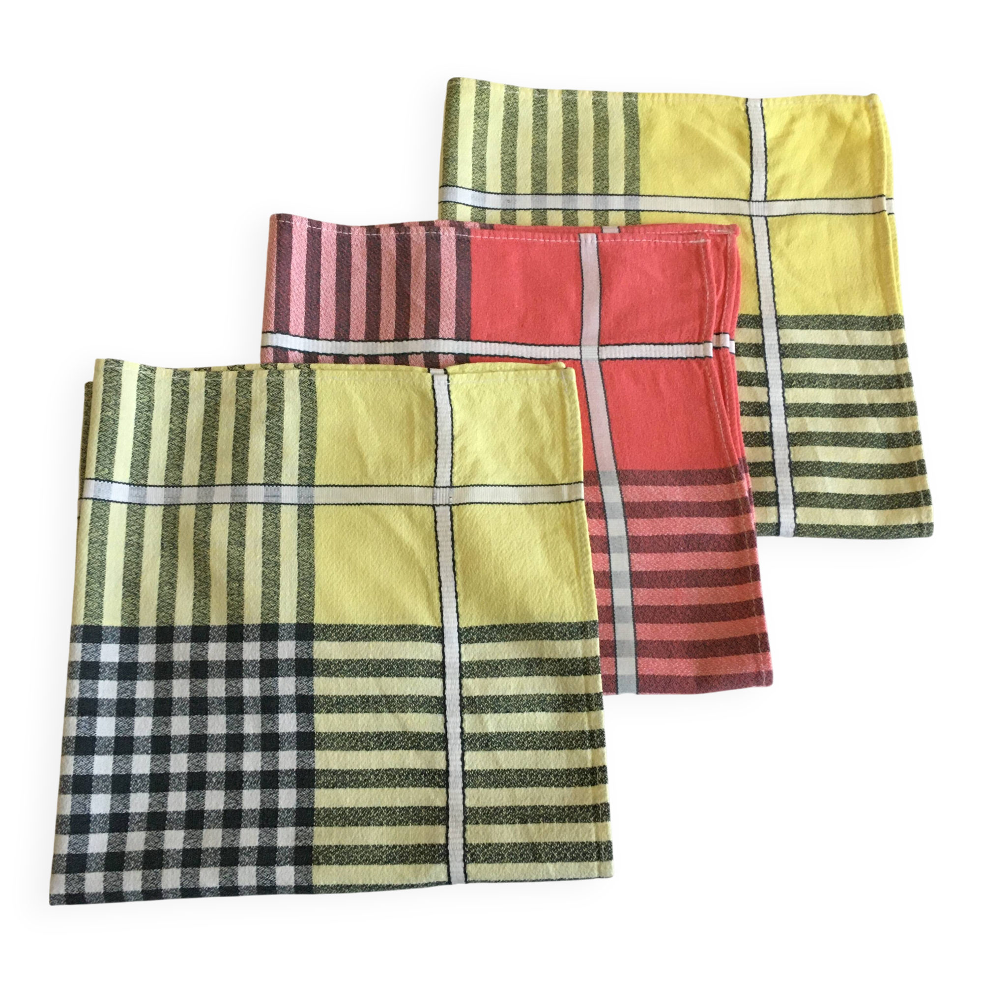 3 red/yellow bistro napkins 47 x 47