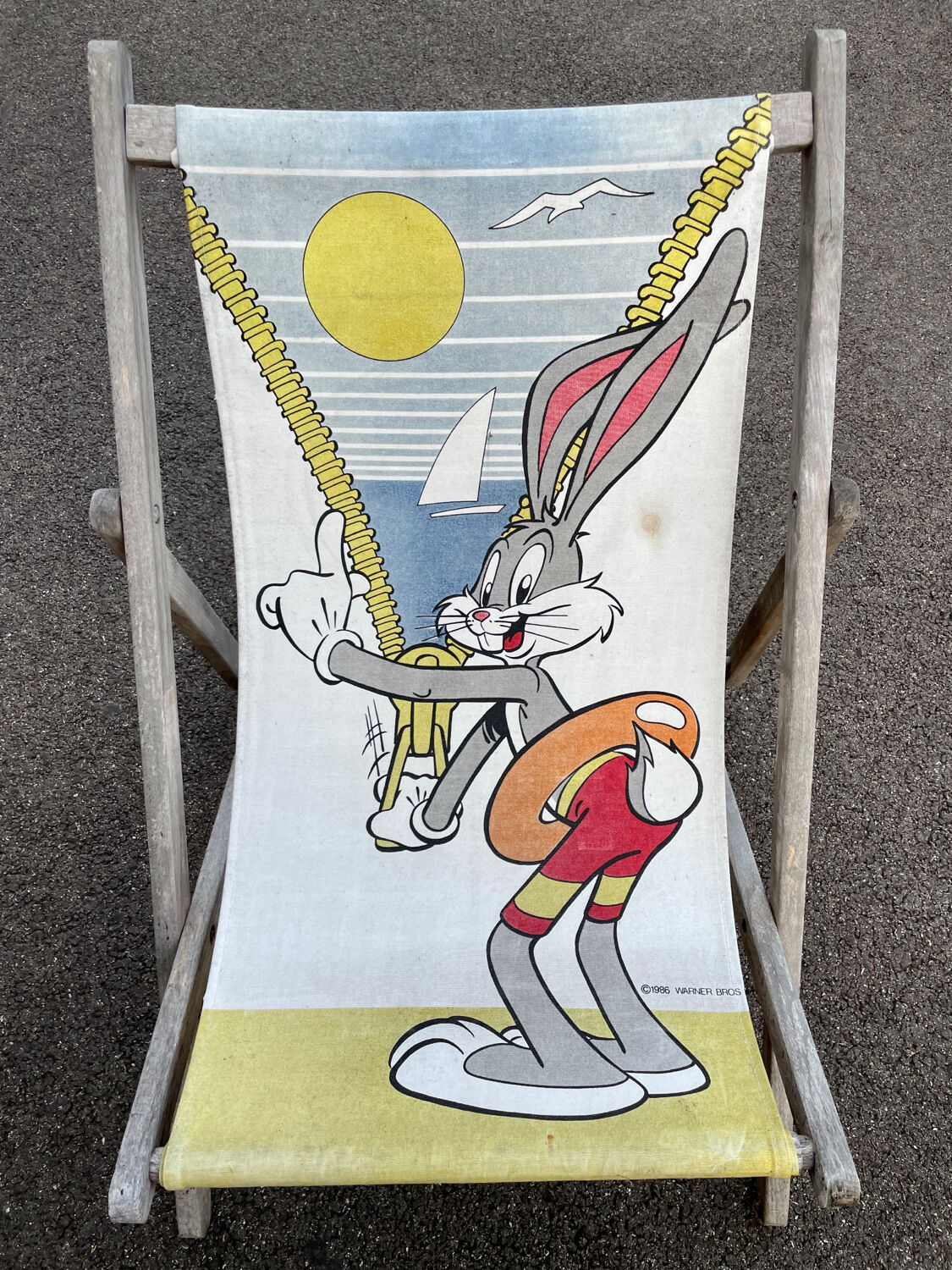 Vintage 1980 chilean sunbed bugs bunny garden armchair child