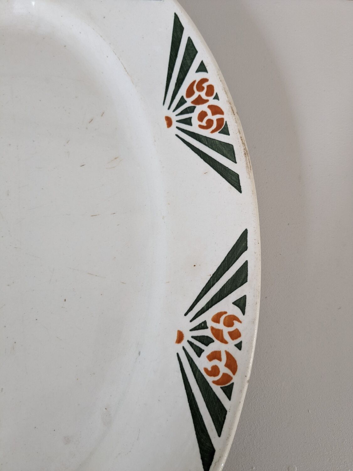 Oval dish "labrut frères"
