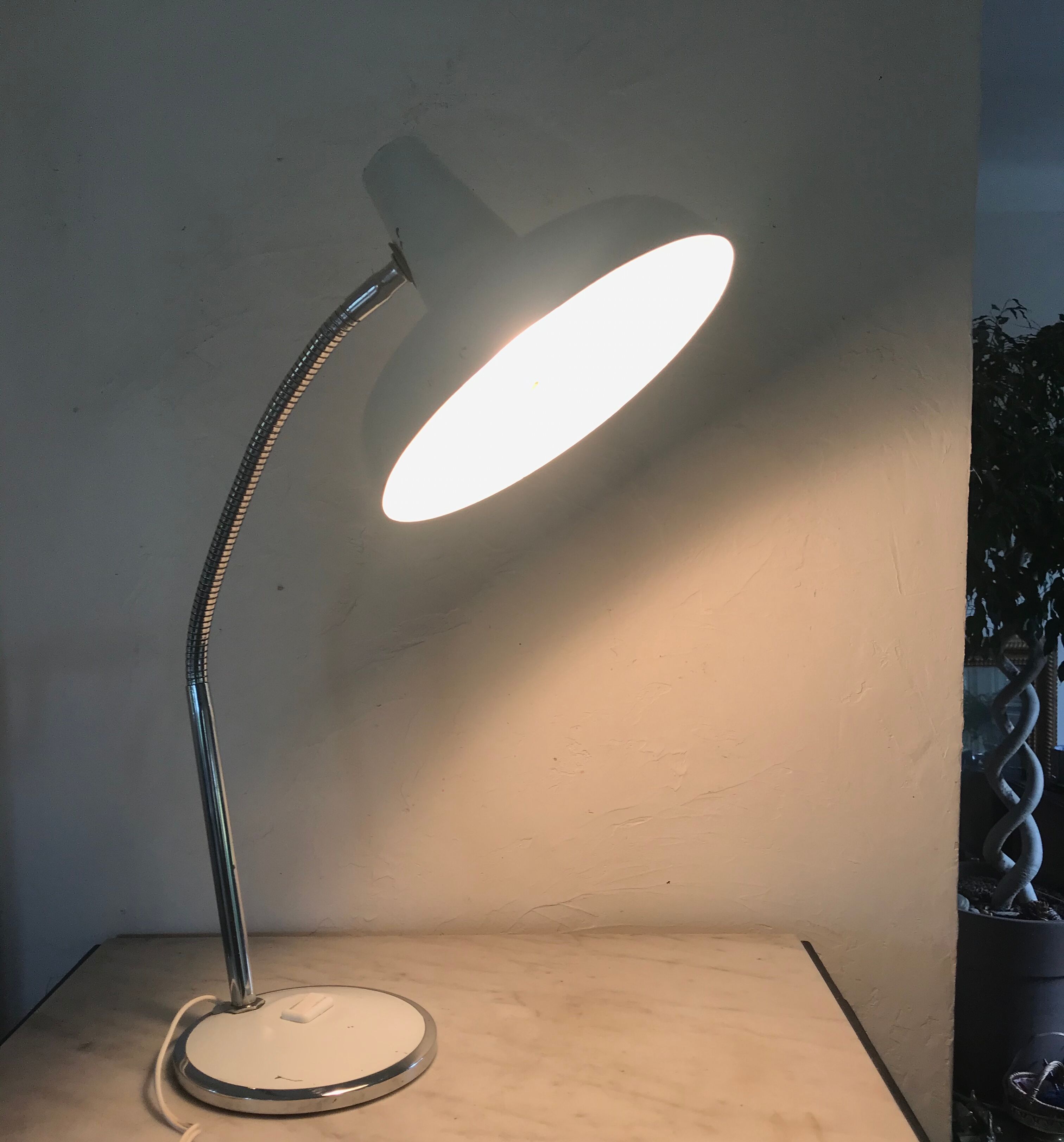 Orientable office lamp circa 1960